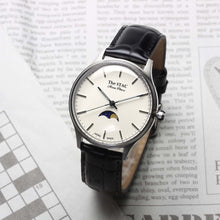 画像をギャラリービューアに読み込む, Classic Moonphase 36mm ムーンフェイズ バーインデックス ホワイトダイヤル ブラッククロコ型押し