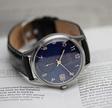 画像をギャラリービューアに読み込む, Authentic Round 36mm アラビアインデックス ブルーダイヤル ブラッククロコ型押しレザー