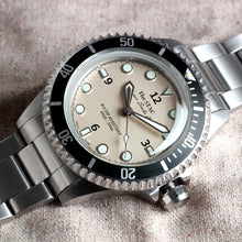 画像をギャラリービューアに読み込む, Classic Scuba 200 38mm ダイバーズウォッチ スイープセコンド アイボリー