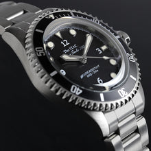 Load image into Gallery viewer, Classic Scuba 200 38mm Diver&#39;s Watch Sweep Seconds Black

