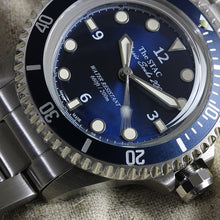 Load image into Gallery viewer, Classic Scuba 200 38mm Diver&#39;s Watch Sweep Seconds Deep Blue
