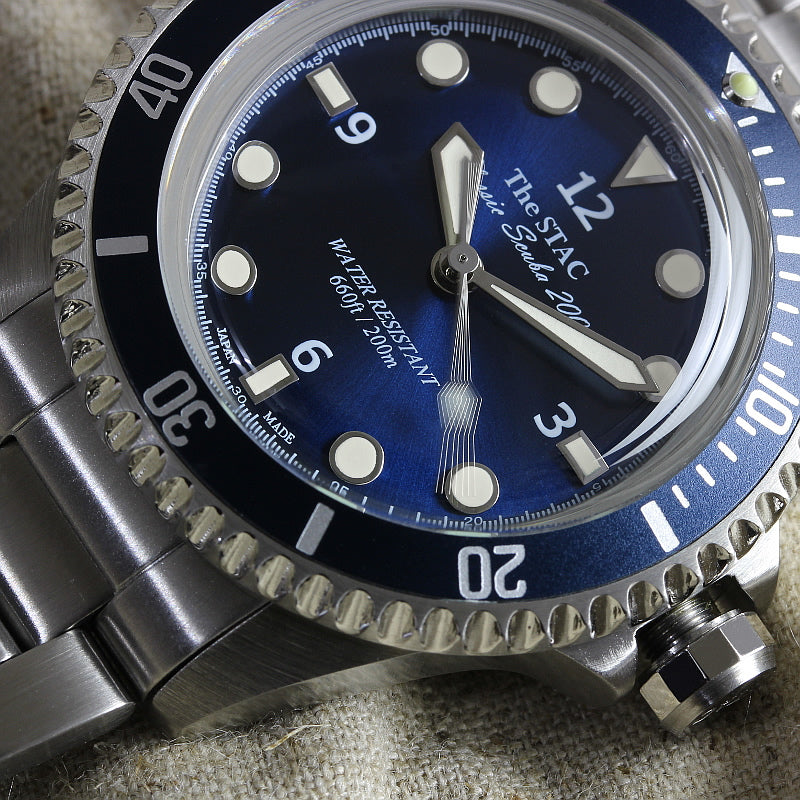 Classic Scuba 200 38mm ダイバーズウォッチ スイープセコンド ディープブルー – The STAC